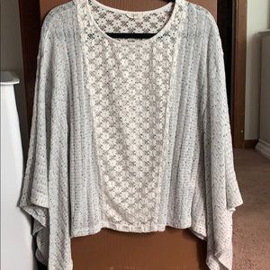 Oddy Gray and White Top